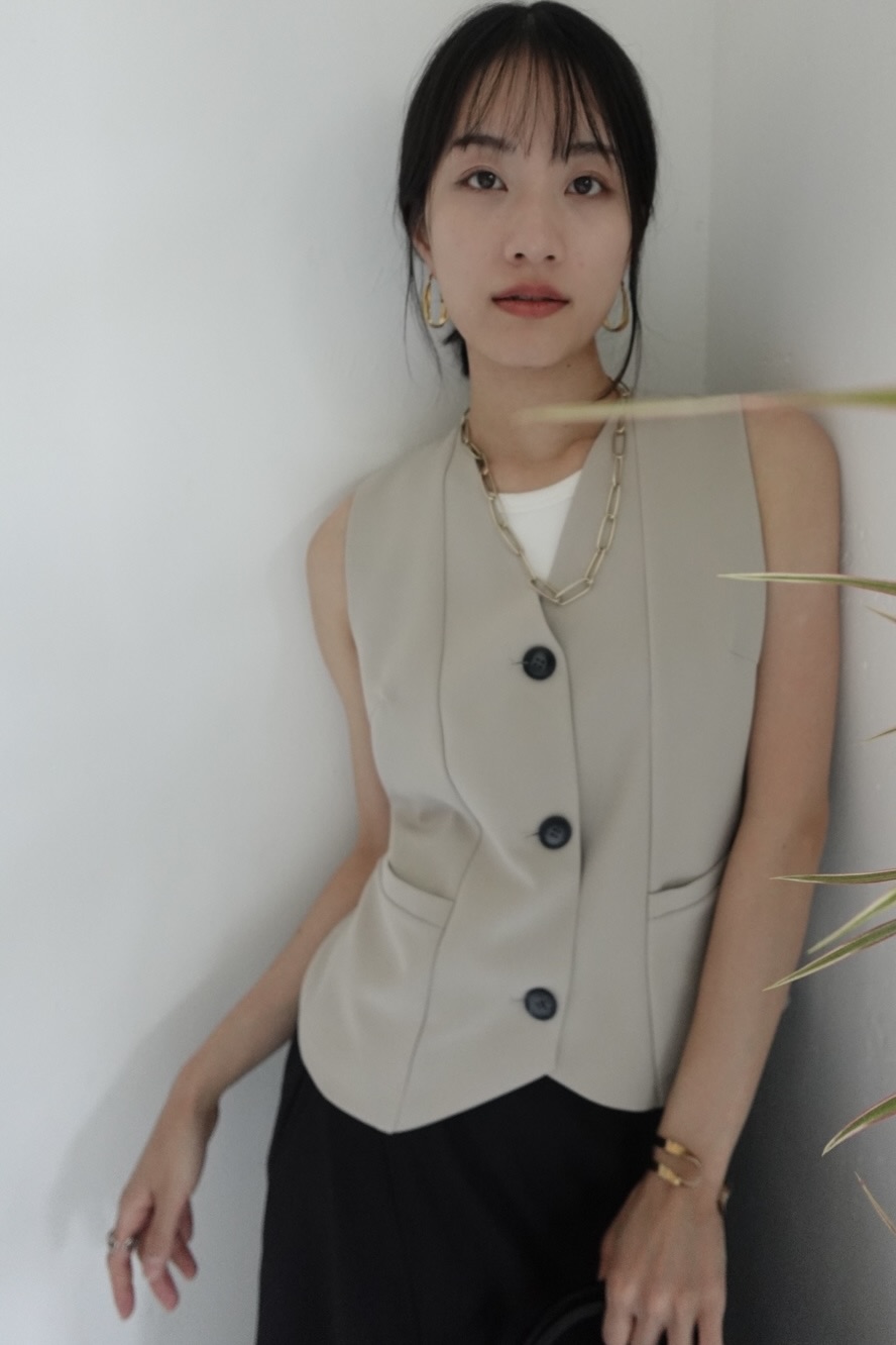 モデル 吉田綾菜 YOSHIDA AYANA